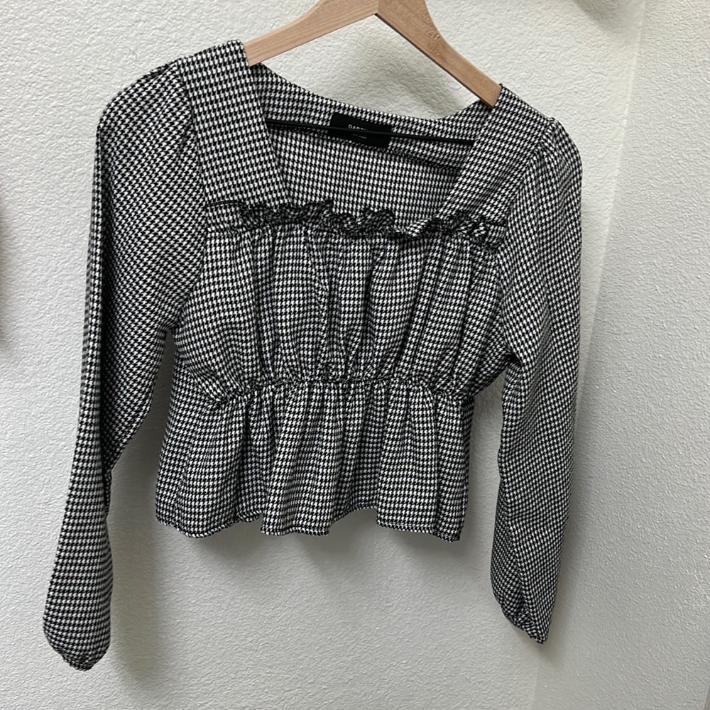 Cute long sleeve top